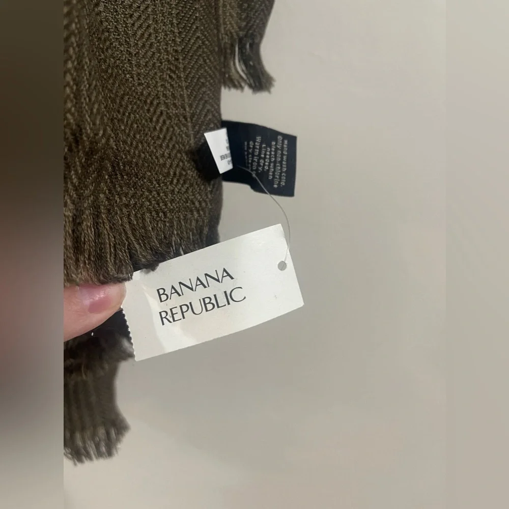 Banana Republic Brown Wool Blend Houndstooth Striped Medium Weight Unisex Scarf